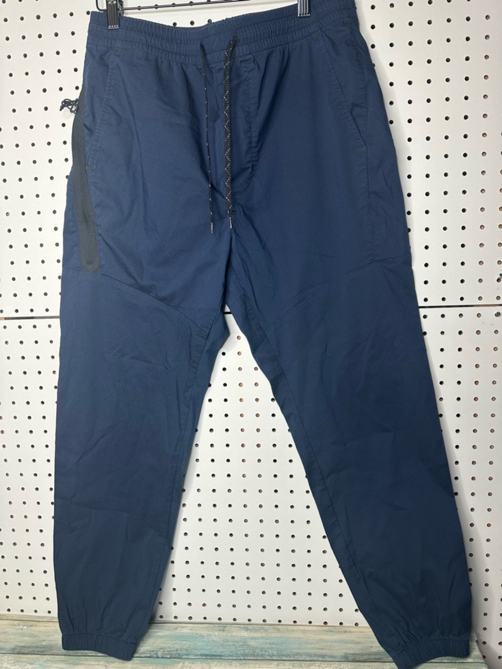American Eagle Men's Navy Athletic Jogger Pants size Medium